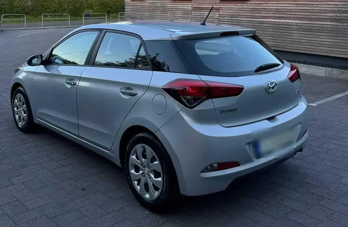 Second-hand Hyundai i20 75 CP (55 kW) 2017 Gri Hatchback