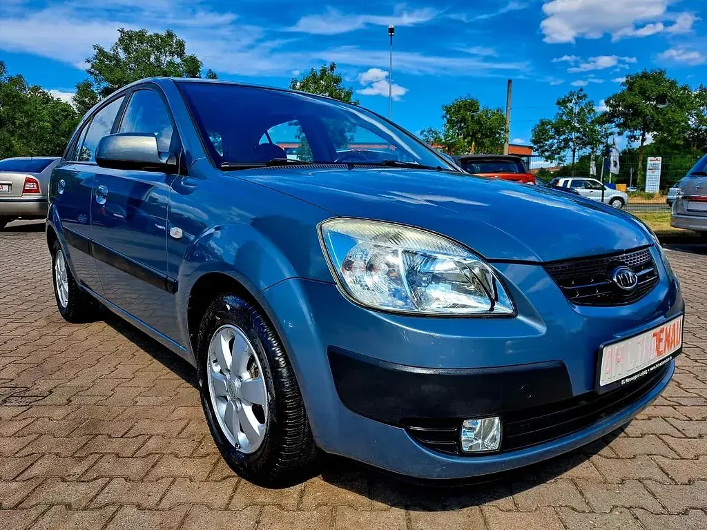 Gebraucht Kia Rio EX 97 PS (71 kW) 2009 Grau Limousine