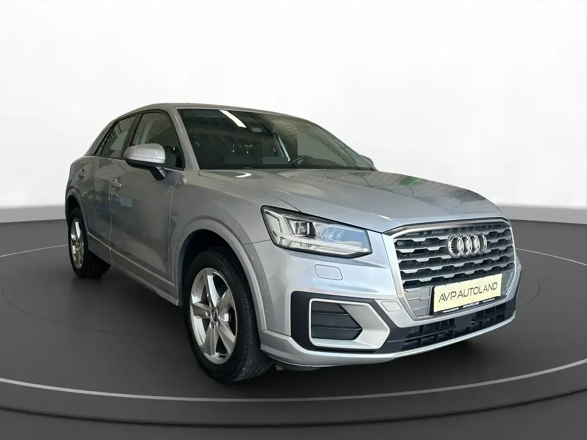 Gebraucht Audi Q2 Sport 116 PS (85 kW) 2019 Florettsilber SUV