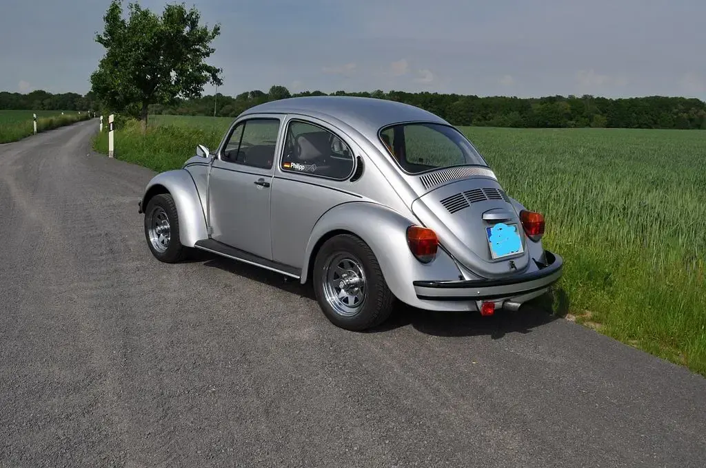 Używany VW Käfer 46 KM (33 kW) 1996 Srebrny Hatchback