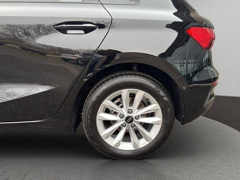 Gebraucht Audi A3 Comfort 110 PS (80 kW) 2023 Schwarz Limousine