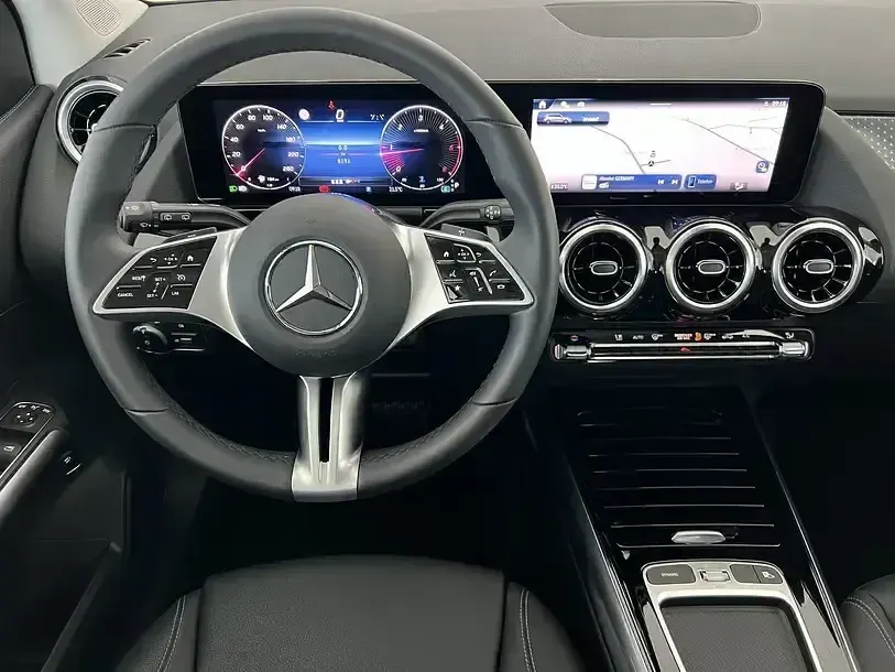 Gebraucht Mercedes B200 Advanced 150 PS (110 kW) 2024 Unilack polarweiß Kleinwagen