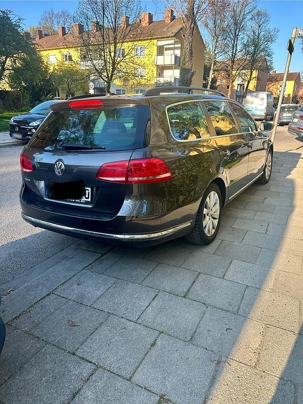 Second-hand VW Passat 122 CP (89 kW) 2012 Maro Break