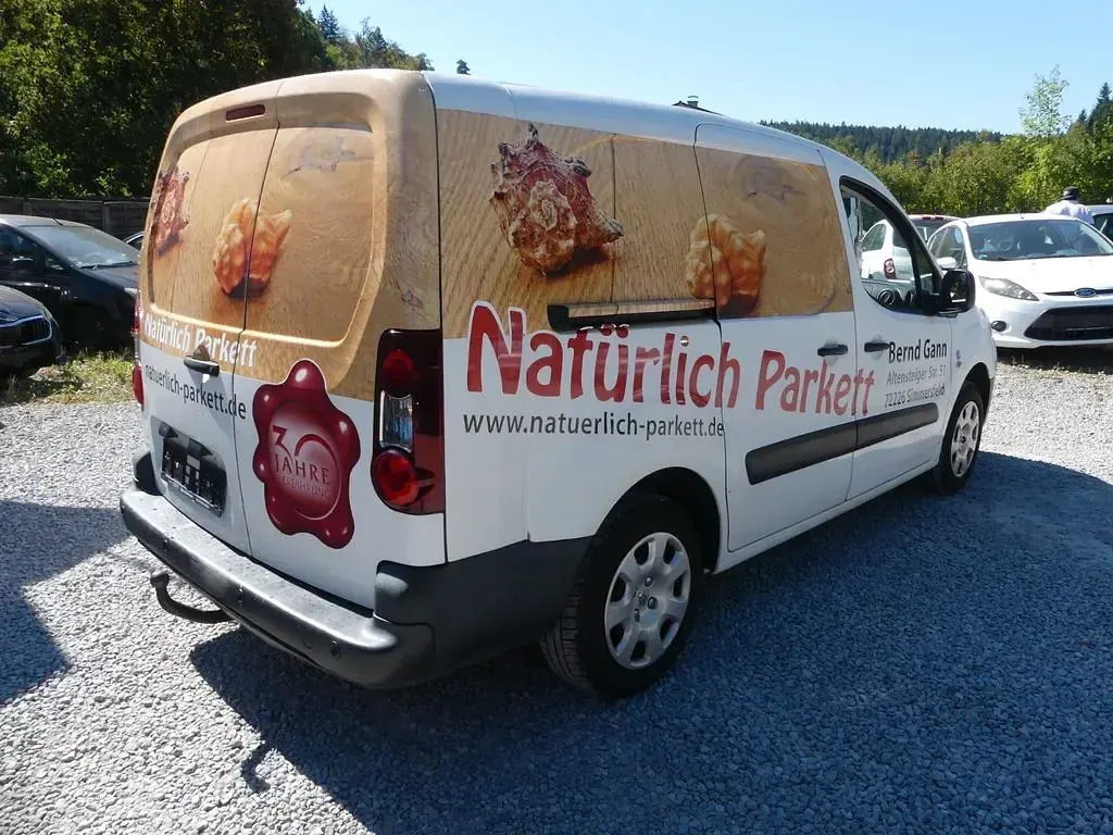 Gebraucht Peugeot Partner Comfort 90 PS (66 kW) 2014 Weiß Van / Kleinbus