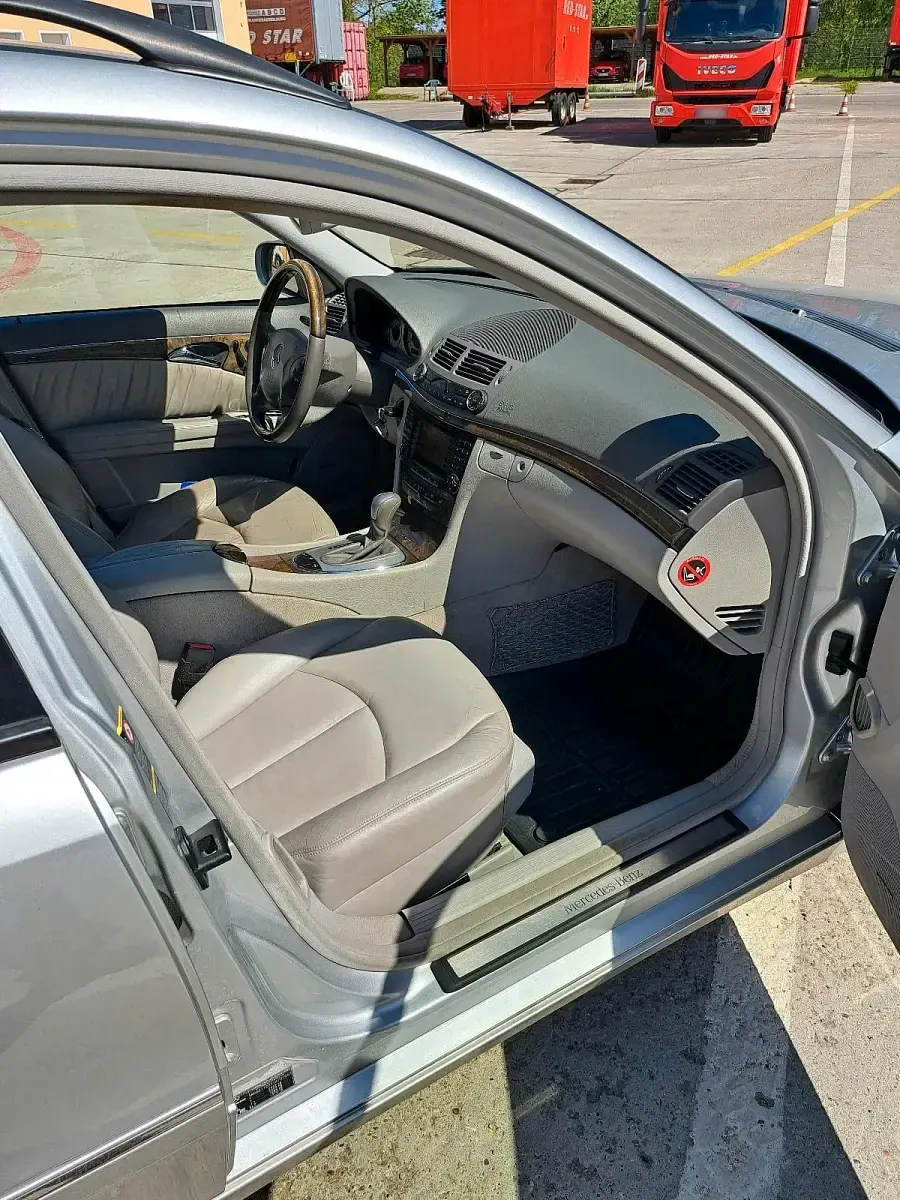 Brugt Mercedes E280 177 HK (130 kW) 2004 Sølv Stationcar