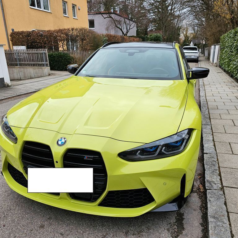 Gelb Gebraucht 2024 BMW M3 Shadowline Kombi | 86.499 € (Fairer Preis) - Bild 1/4