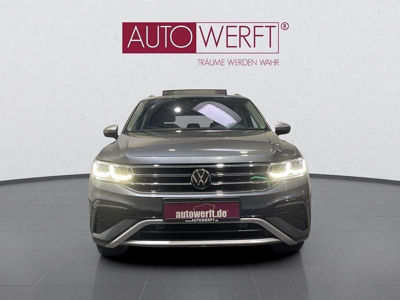 Gebraucht VW Tiguan Allspace Elegance 245 PS (180 kW) 2024 Grau SUV