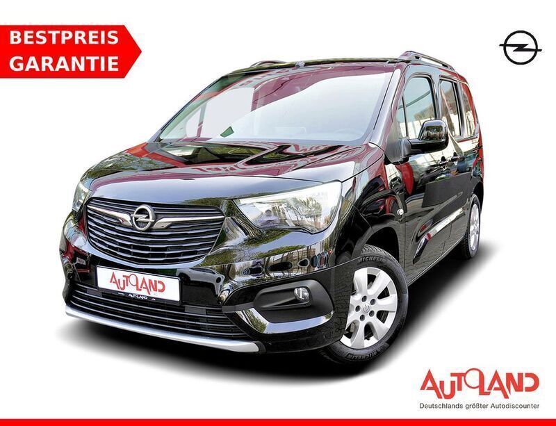 Schwarz Gebraucht 2022 Opel Combo Life Ultimate Van / Kleinbus | 27.950 € (Teuer) - Bild 1/4