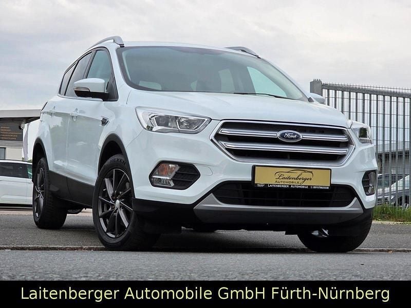 Używany Ford Kuga Cool & Connect 120 KM (88 kW) 2019 Biały SUV