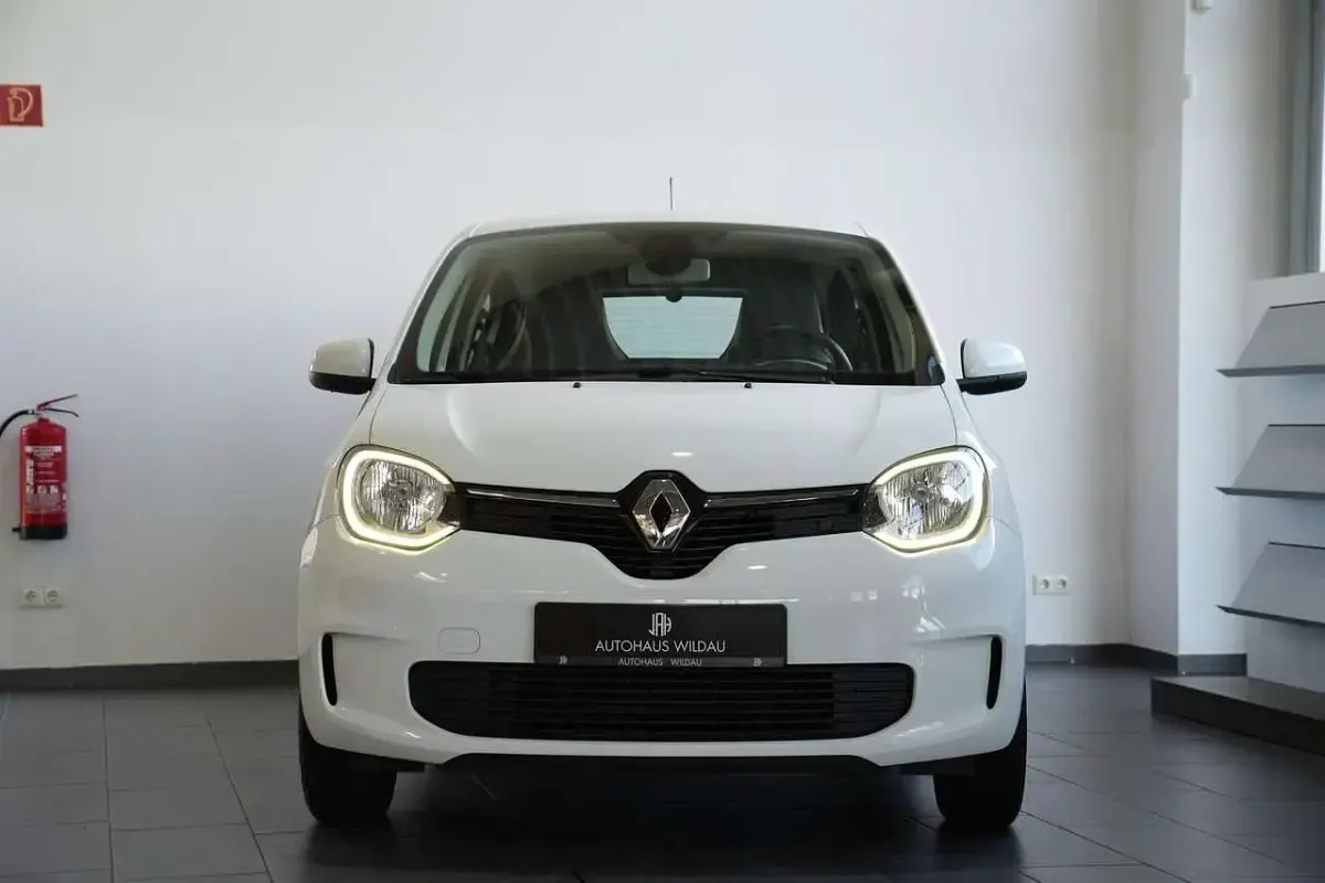 Gebraucht Renault Twingo LIMITED 73 PS (53 kW) 2020 Crystal weiss Kleinwagen