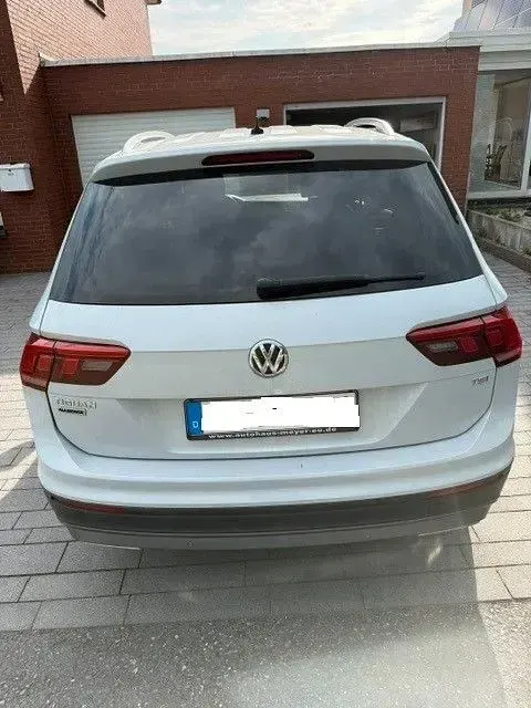 Gebraucht VW Tiguan Allspace Comfortline 150 PS (110 kW) 2018 Andere farben SUV