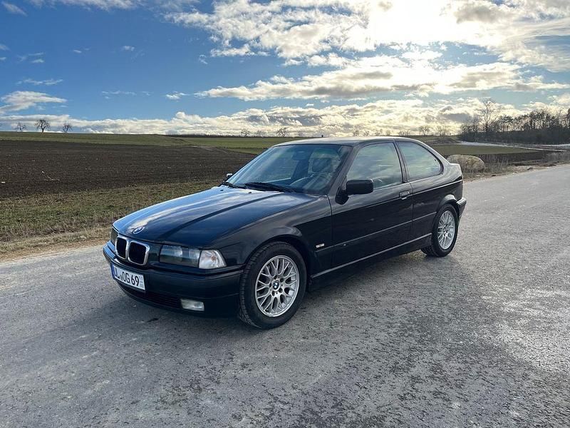 Gebraucht BMW 323 Sport Line 170 PS (125 kW) 2000 Schwarz Coupé