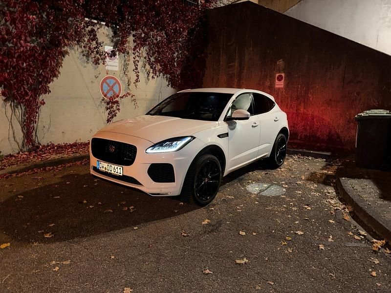 Weiß Gebraucht 2019 Jaguar E-Pace SUV | 21.990 € (Guter Preis) - Bild 1/4