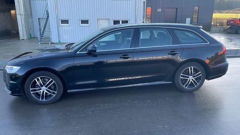 Gebraucht Audi A6 Ambiente 272 PS (200 kW) 2015 Schwarz Kombi