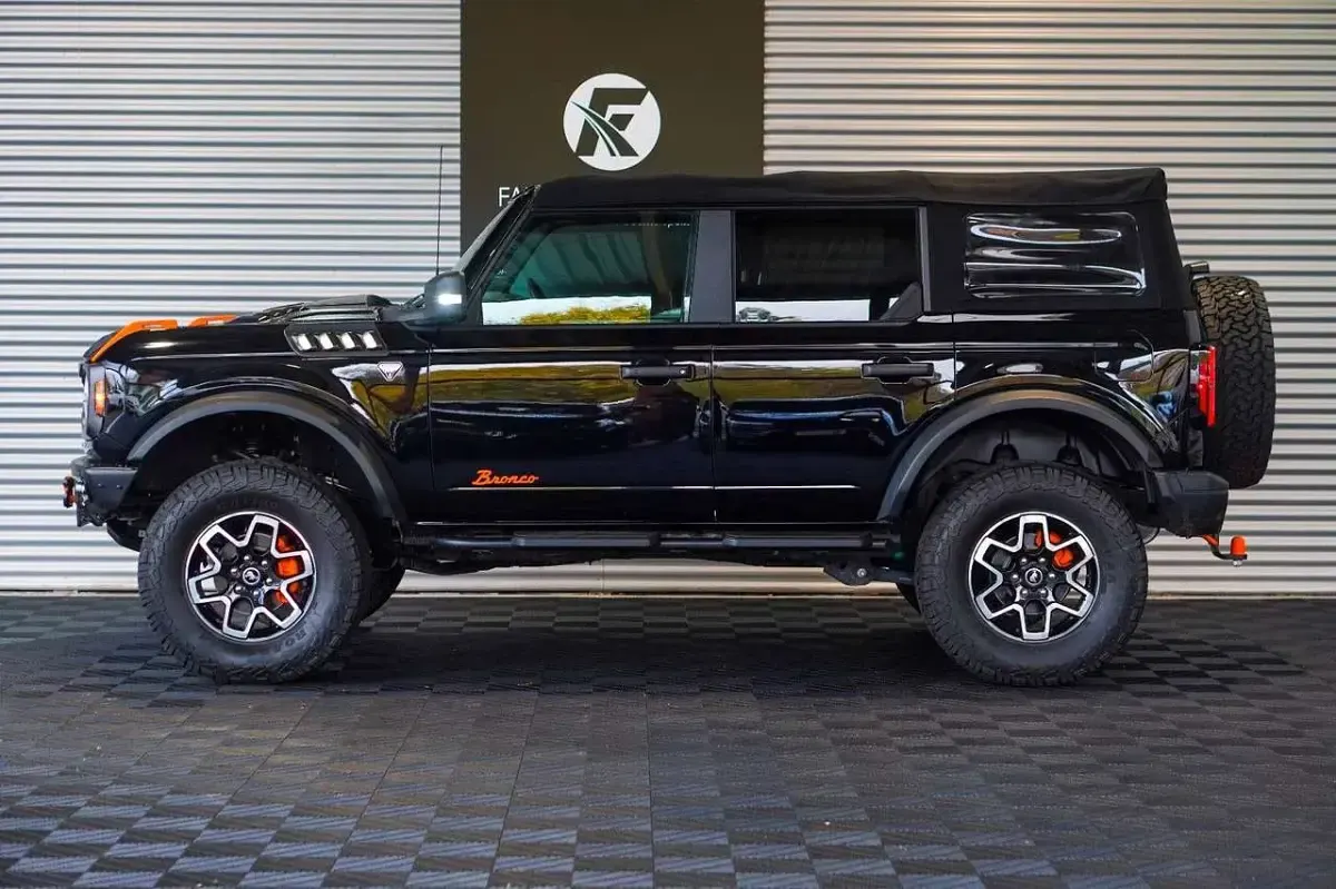 Używany Ford Bronco 330 KM (242 kW) 2022 Czarny SUV