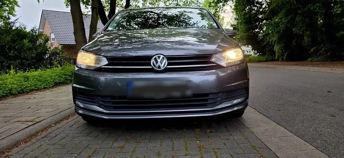 Gebraucht VW Touran 116 PS (85 kW) 2017 Grau Van / Kleinbus