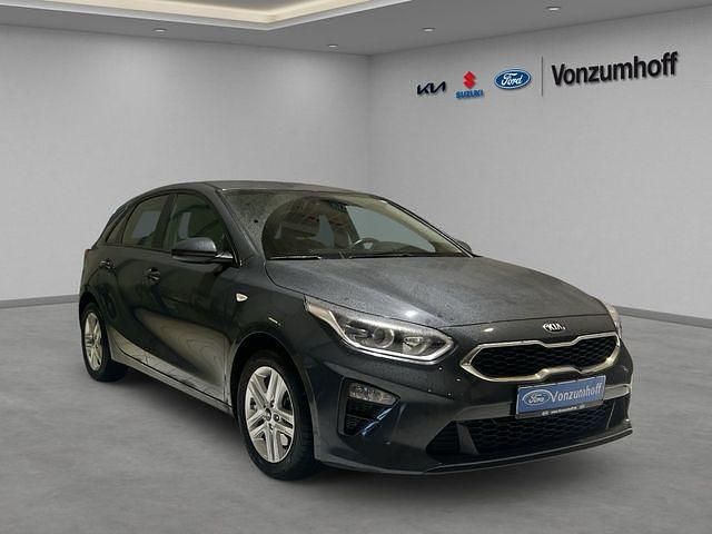 Gebraucht Kia Ceed Vision 101 PS (74 kW) 2020 (h8g) dark penta metal m Kleinwagen