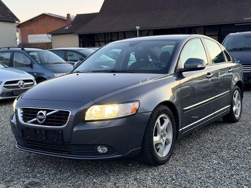 Gebraucht Volvo S40 Business Edition 114 PS (83 kW) 2012 Grau Limousine