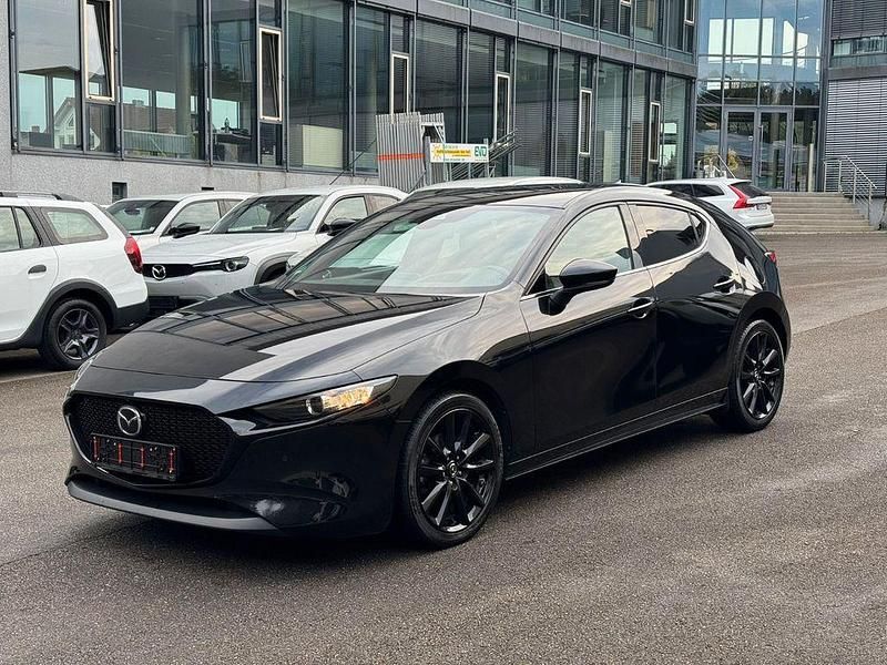 Schwarz Gebraucht 2022 Mazda 3 Homura-Line Limousine | 22.990 € (Fairer Preis) - Bild 1/4