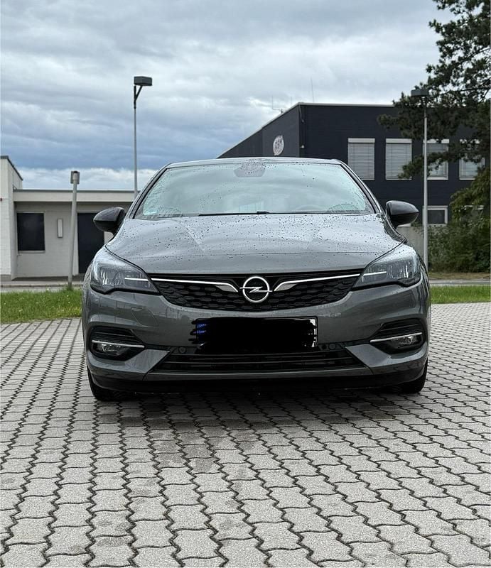 Andere farben Gebraucht 2021 Opel Astra Edition Limousine | 12.500 € (Superpreis) - Bild 1/4