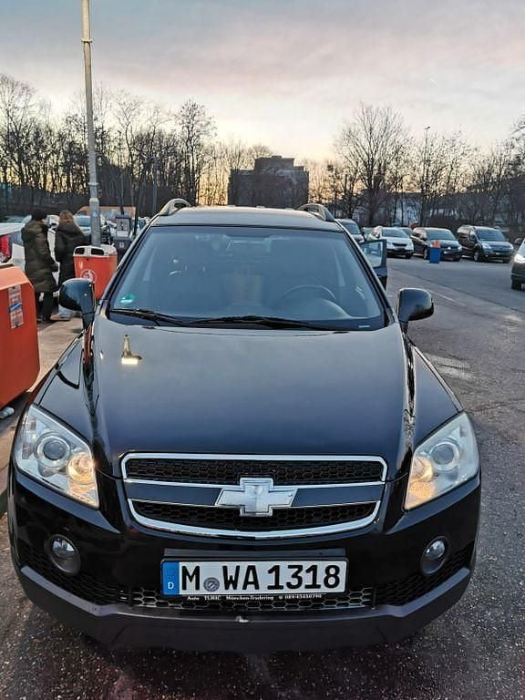 Schwarz Gebraucht 2009 Chevrolet Captiva SUV | 2.999 € (Superpreis) - Bild 1/4