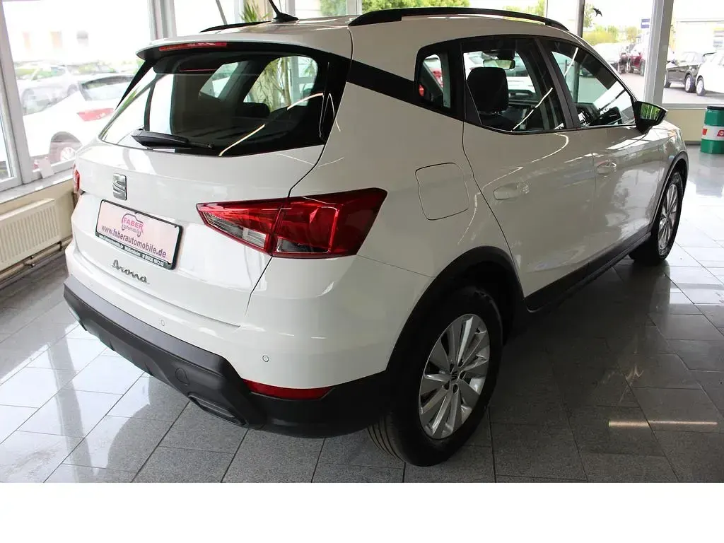 Gebraucht Seat Arona Style 110 PS (80 kW) 2023 ´candy´ weiss SUV