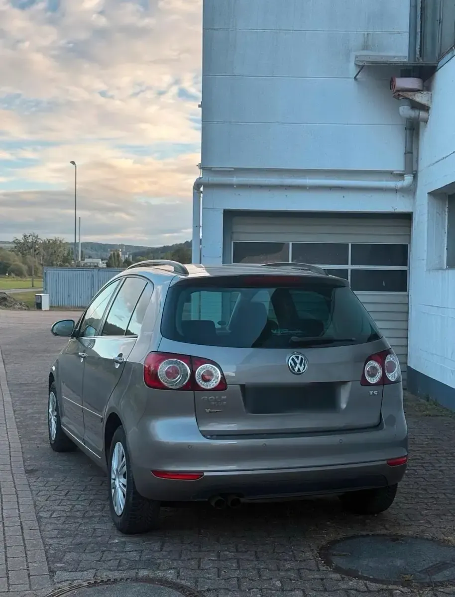 Gebraucht VW Golf VI 122 PS (89 kW) 2010 Kleinwagen