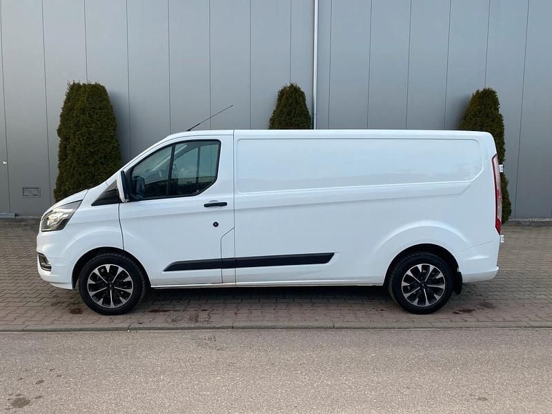 Second-hand Ford Transit Custom 131 CP (96 kW) 2020 Alb Monovolum