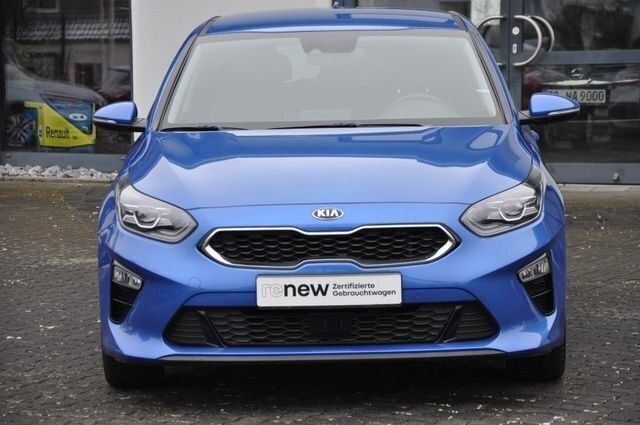 Gebraucht Kia Ceed Spirit 140 PS (102 kW) 2018 Blue fame metallic Kleinwagen