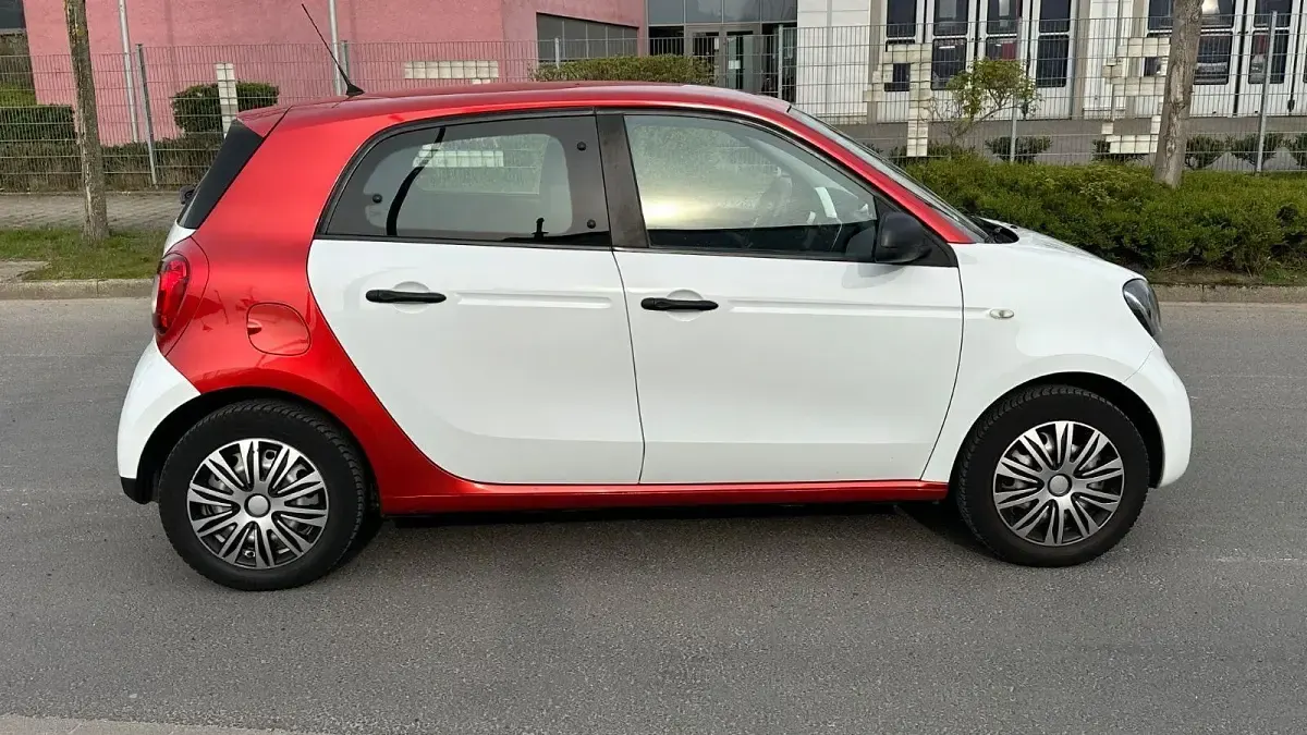 Używany Smart ForFour 71 KM (52 kW) 2016 Czerwony Hatchback