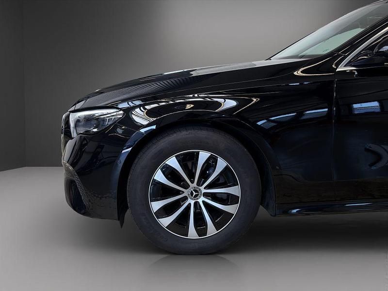 Gebraucht Mercedes E200 Avantgarde 204 PS (150 kW) 2025 Schwarz Limousine