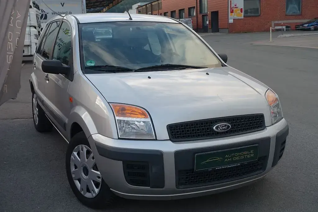 Gebraucht Ford Fusion Style 90 PS (66 kW) 2009 Silber Kleinwagen