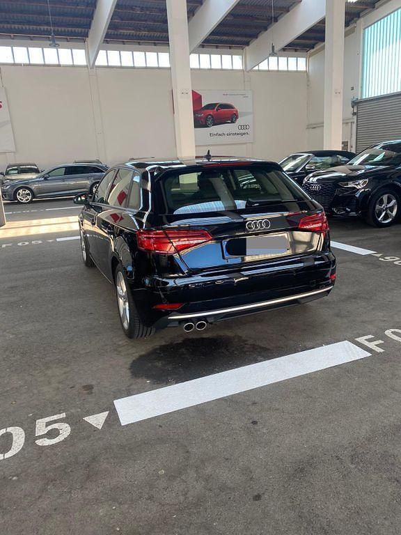 Gebraucht Audi A3 Sport 150 PS (110 kW) 2018 Schwarz Limousine
