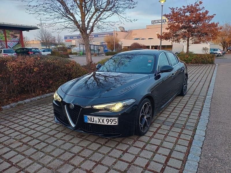 Gebraucht Alfa Romeo Giulia 179 PS (131 kW) 2016 Schwarz Limousine