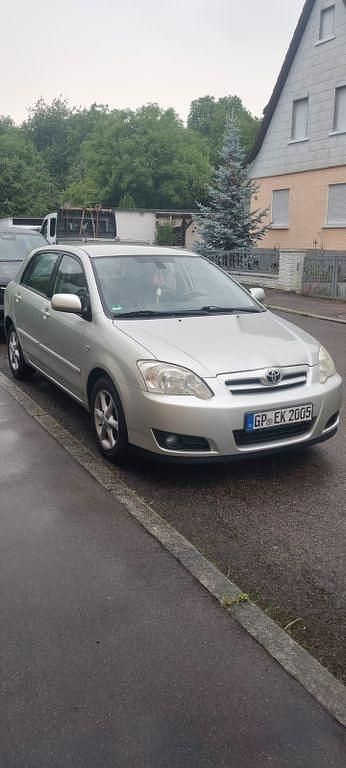 Silber Gebraucht 2005 Toyota Corolla Executive Limousine | 4.490 € (Fairer Preis) - Bild 1/4