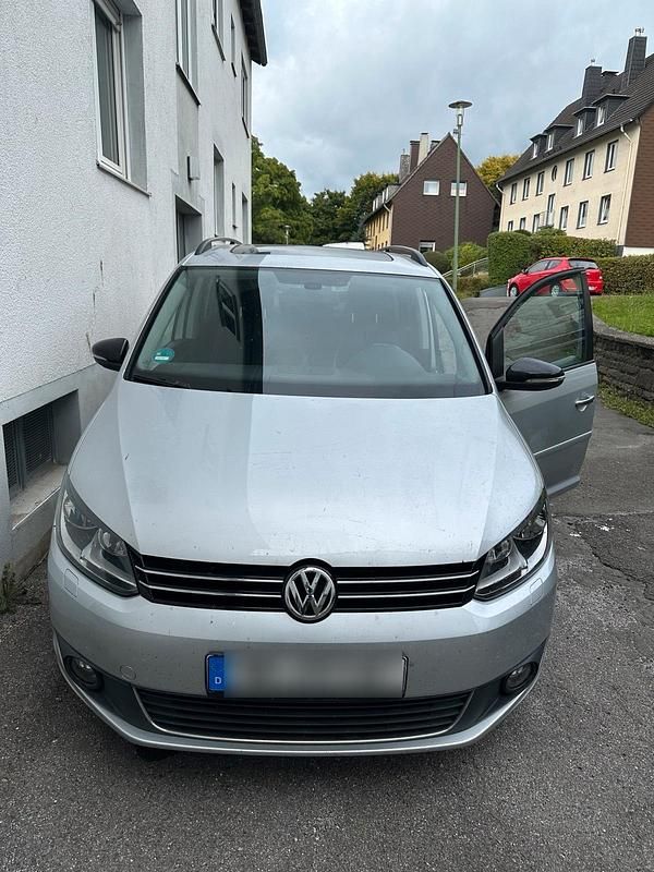 Silber Gebraucht 2012 VW Touran Van / Kleinbus | 6.700 € (Fairer Preis) - Bild 1/4