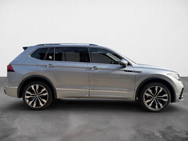 Gebraucht VW Tiguan Allspace R-line 245 PS (180 kW) 2023 Grau SUV