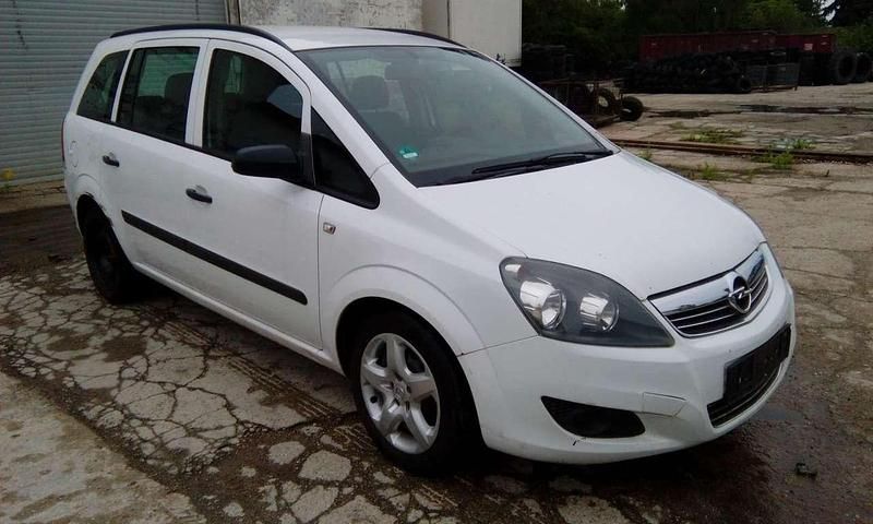 Gebraucht Opel Zafira Edition 110 PS (80 kW) 2009 Weiß Van / Kleinbus