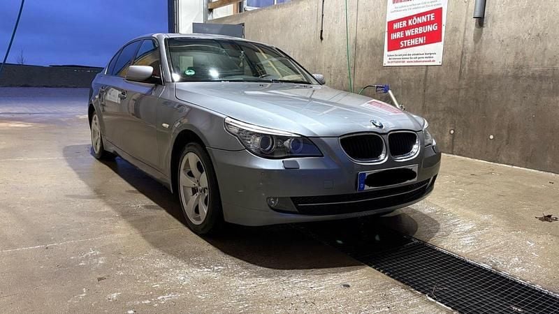 Gebraucht BMW 520 177 PS (130 kW) 2008 Grau Limousine