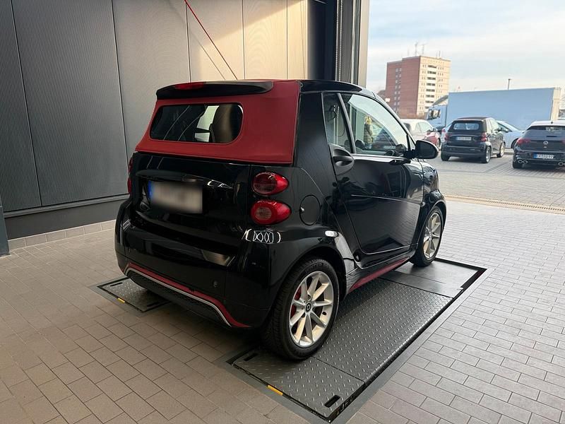 Gebraucht Smart ForTwo Cabrio 71 PS (52 kW) 2015 Schwarz Cabrio
