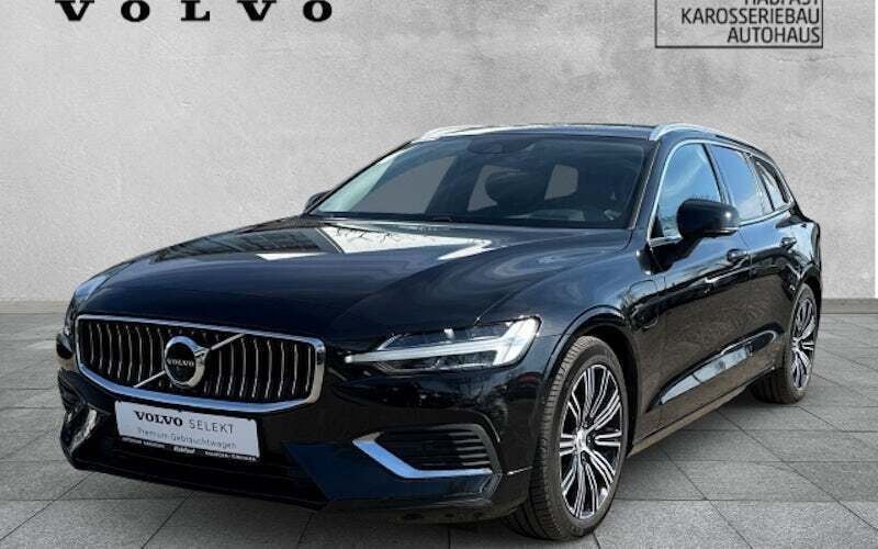 Schwarz Gebraucht 2021 Volvo V60 Inscription Kombi | 29.930 € (Guter Preis) - Bild 1/4