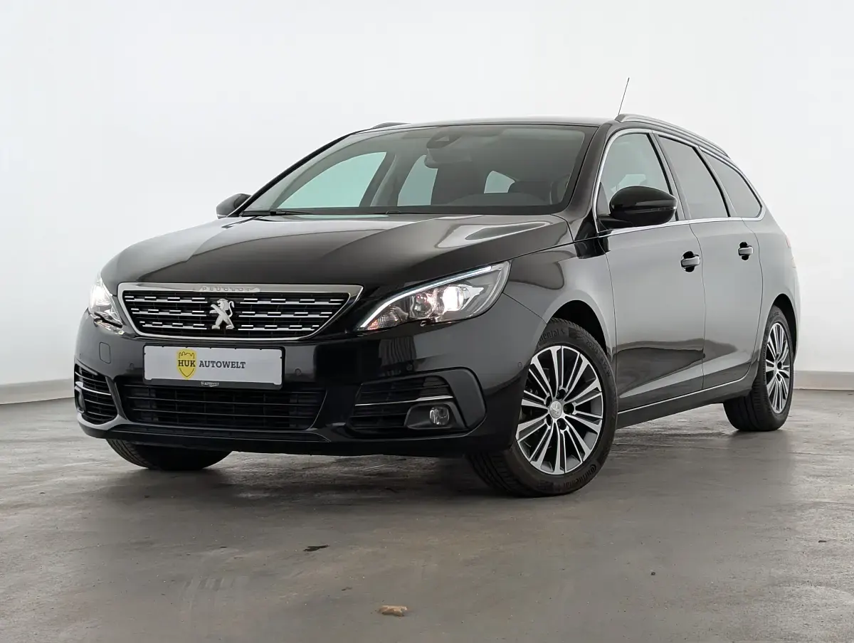 Gebraucht Peugeot 308 Allure 131 PS (96 kW) 2021 Kombi