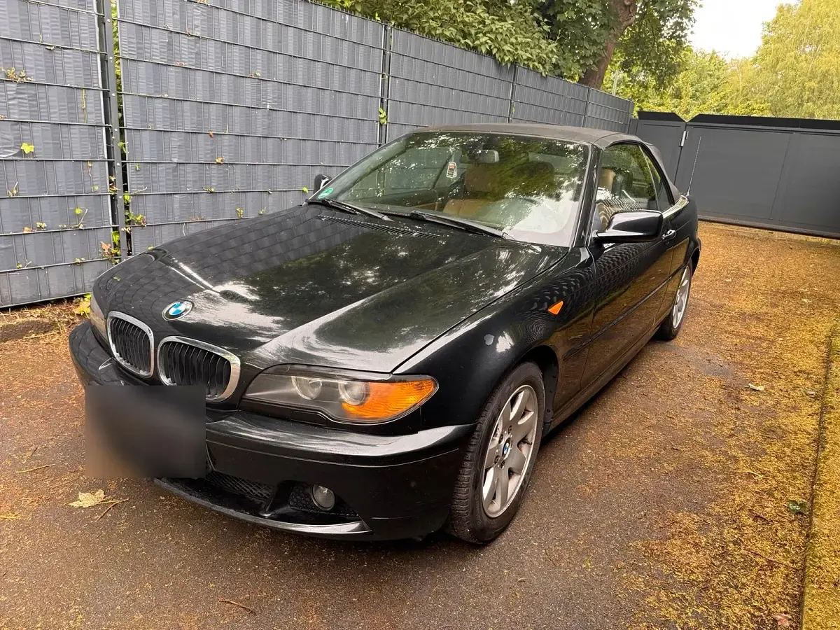 Używany BMW 318 143 KM (105 kW) 2004 Czarny Kabriolet