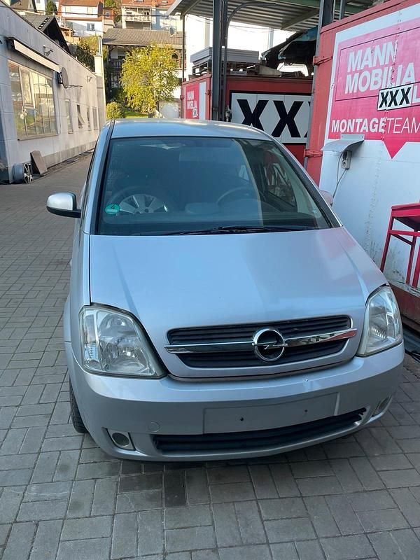 Second-hand Opel Meriva 101 CP (74 kW) 2006 Argintiu Monovolum
