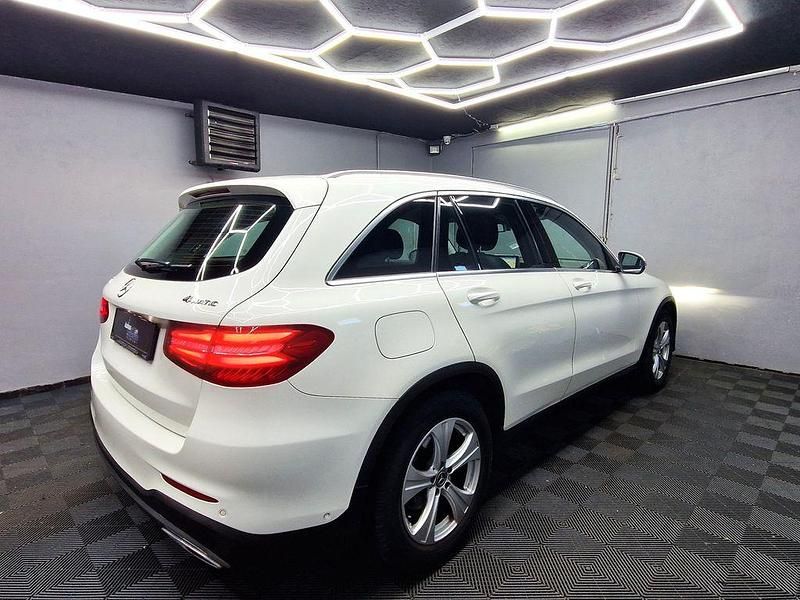 Gebraucht Mercedes GLC250 AMG 204 PS (150 kW) 2016 Weiß SUV