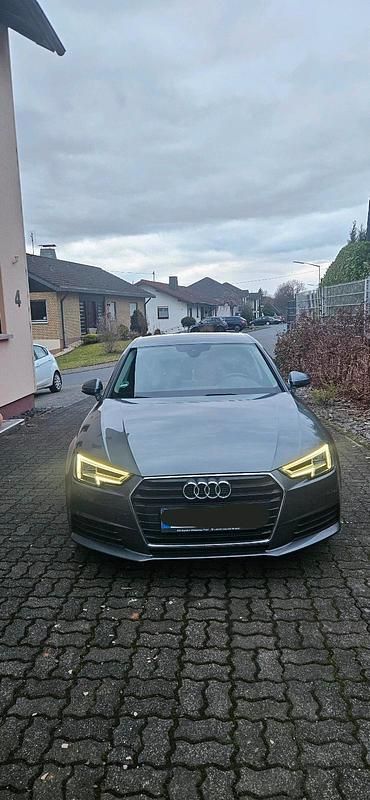Gebraucht Audi A4 150 PS (110 kW) 2016 Grau Limousine