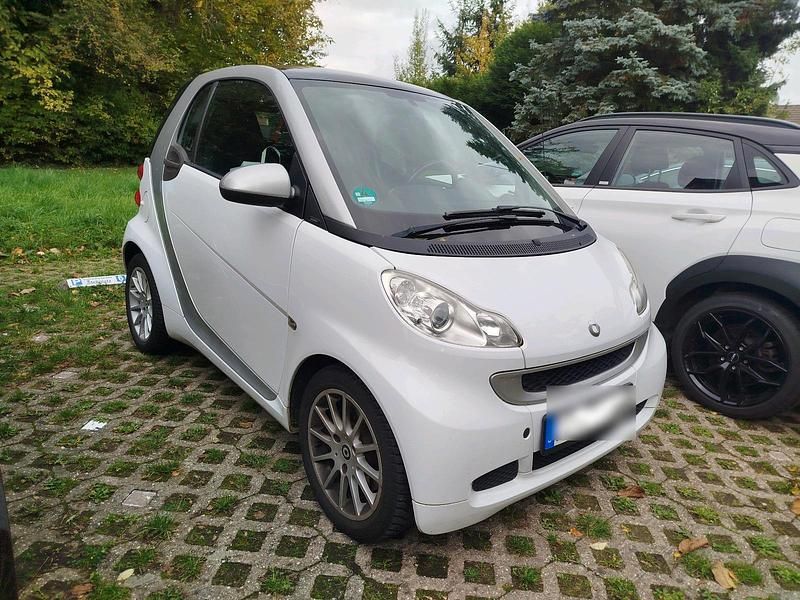 Weiß Gebraucht 2012 Smart ForTwo Coupé Kleinwagen | 2.600 € (Superpreis) - Bild 1/3