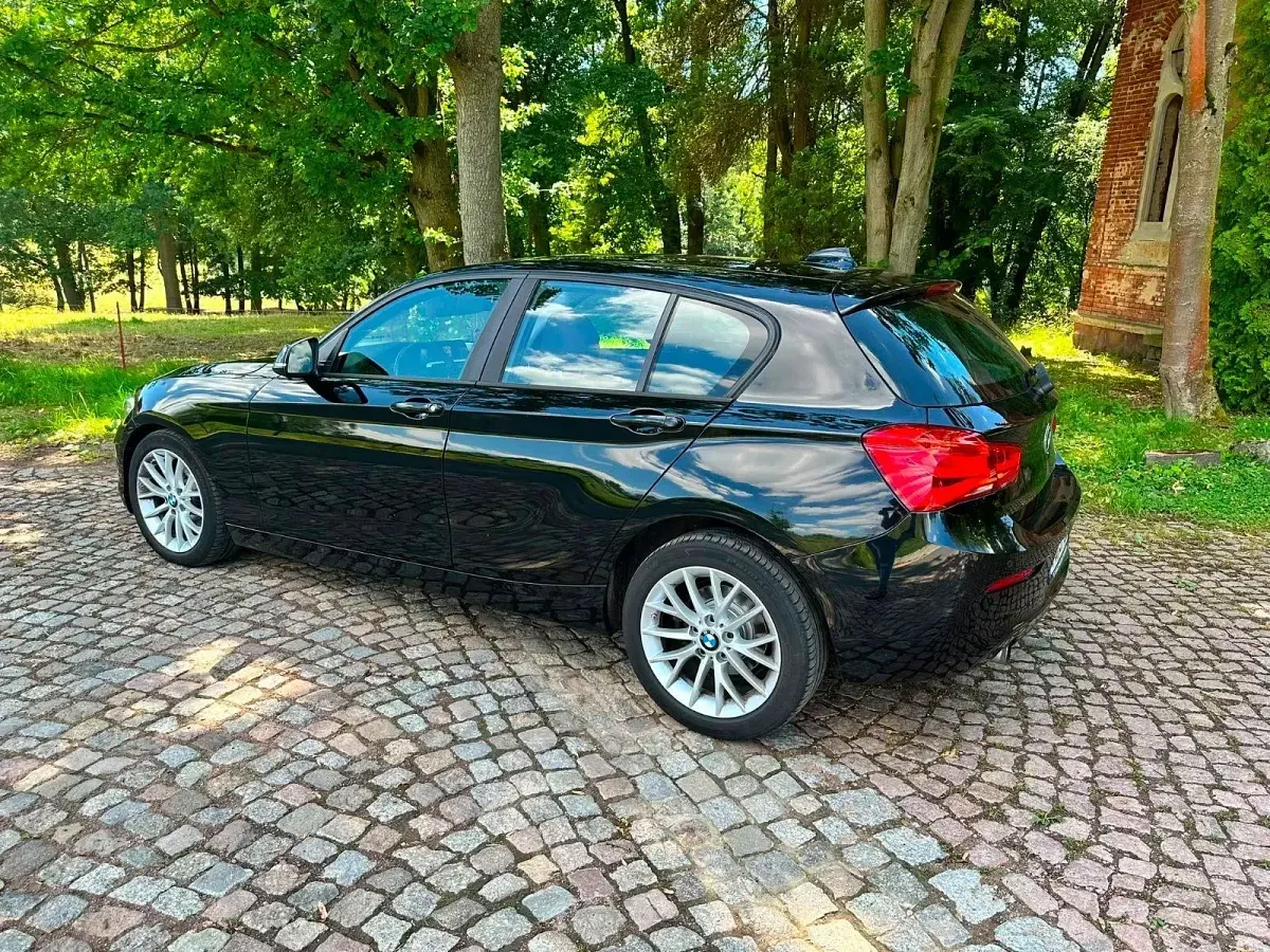 Gebraucht BMW 118 Sport Line 136 PS (100 kW) 2017 Schwarz Limousine