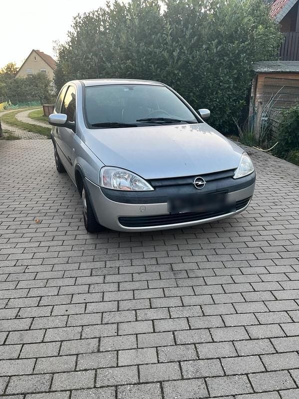 Silber Gebraucht 2001 Opel Corsa Kleinwagen | 1.000 € (Guter Preis) - Bild 1/4
