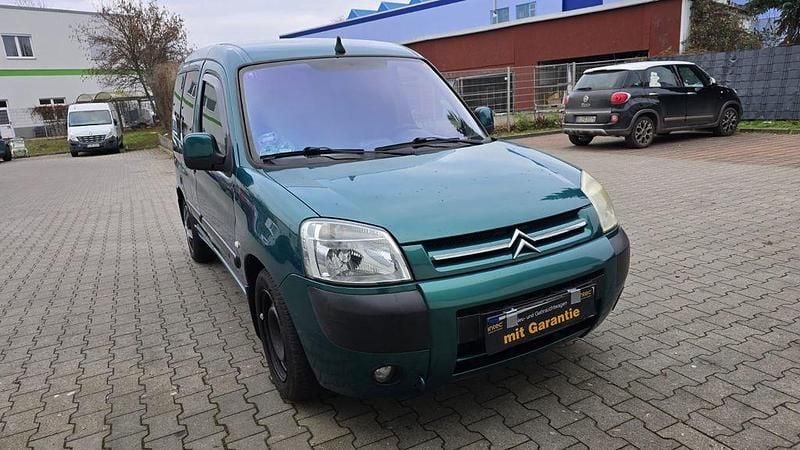 Grün Gebraucht 2003 Citroën Berlingo Van / Kleinbus | 2.500 € (Fairer Preis) - Bild 1/4